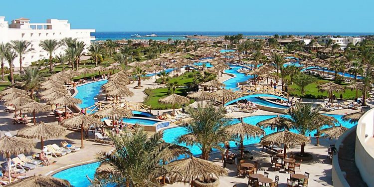 Hilton à Hurghada all inclusive Prix fou 326 € hôtel, vol A/R départ de Nantes en Juillet